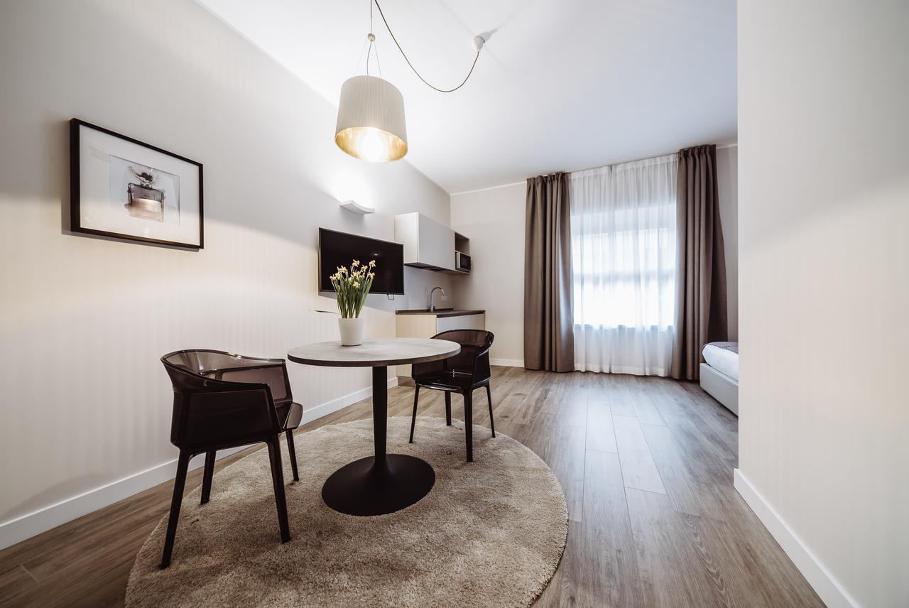 Estella Luxury Suites Turin Bagian luar foto